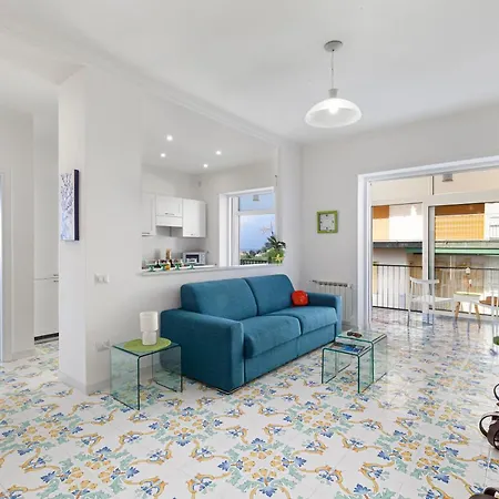 Estate4home - Casa Maridea סורנטו