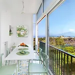 Estate4home - Casa Maridea * 소렌토